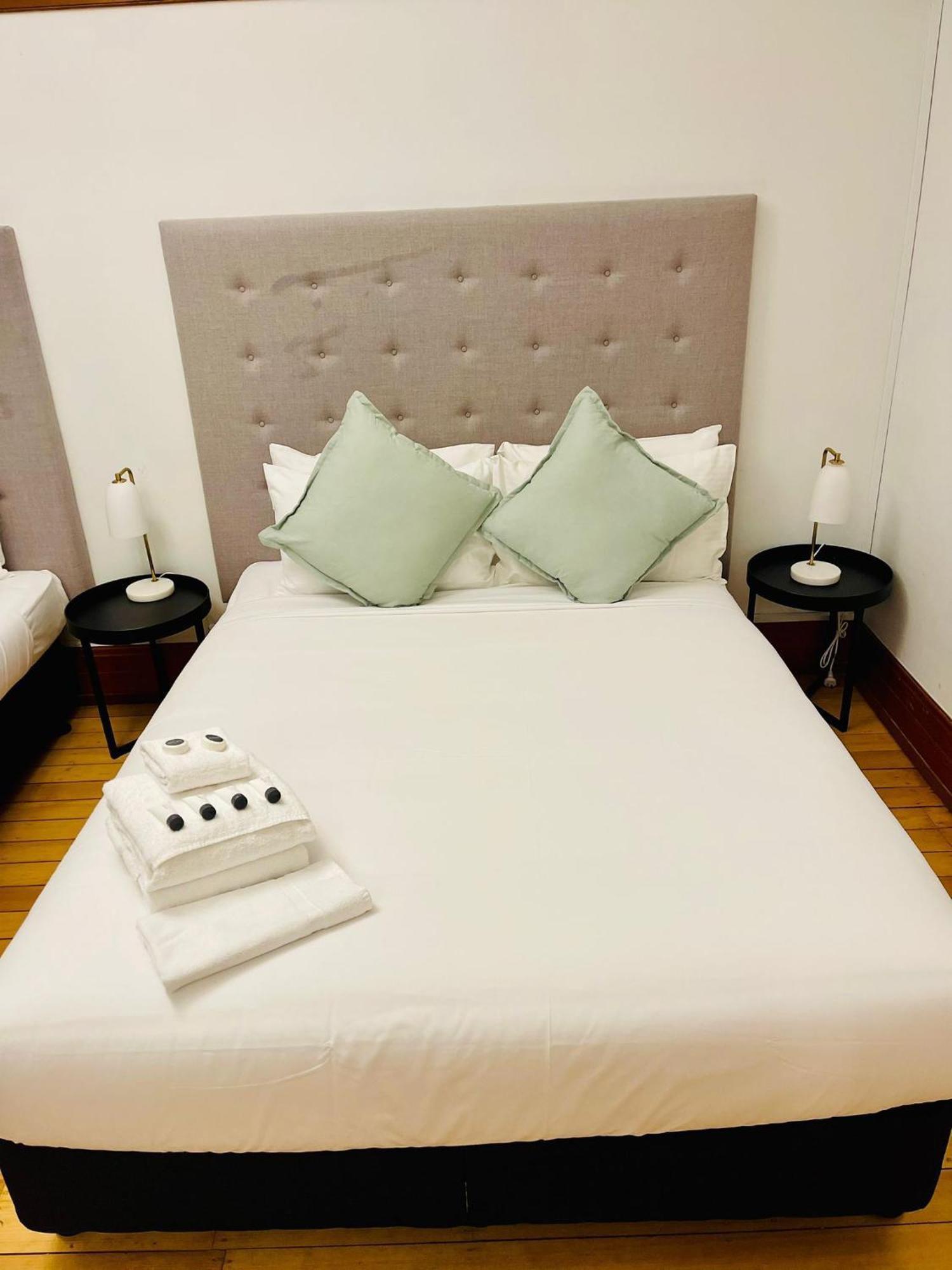 Guildford Hotel Екстериор снимка