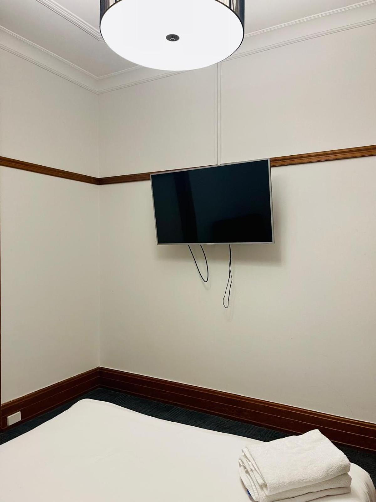 Guildford Hotel Екстериор снимка